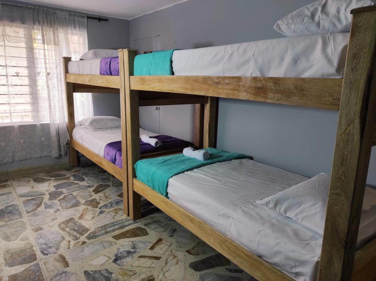 Key West Hostel Medellín Buitenkant foto